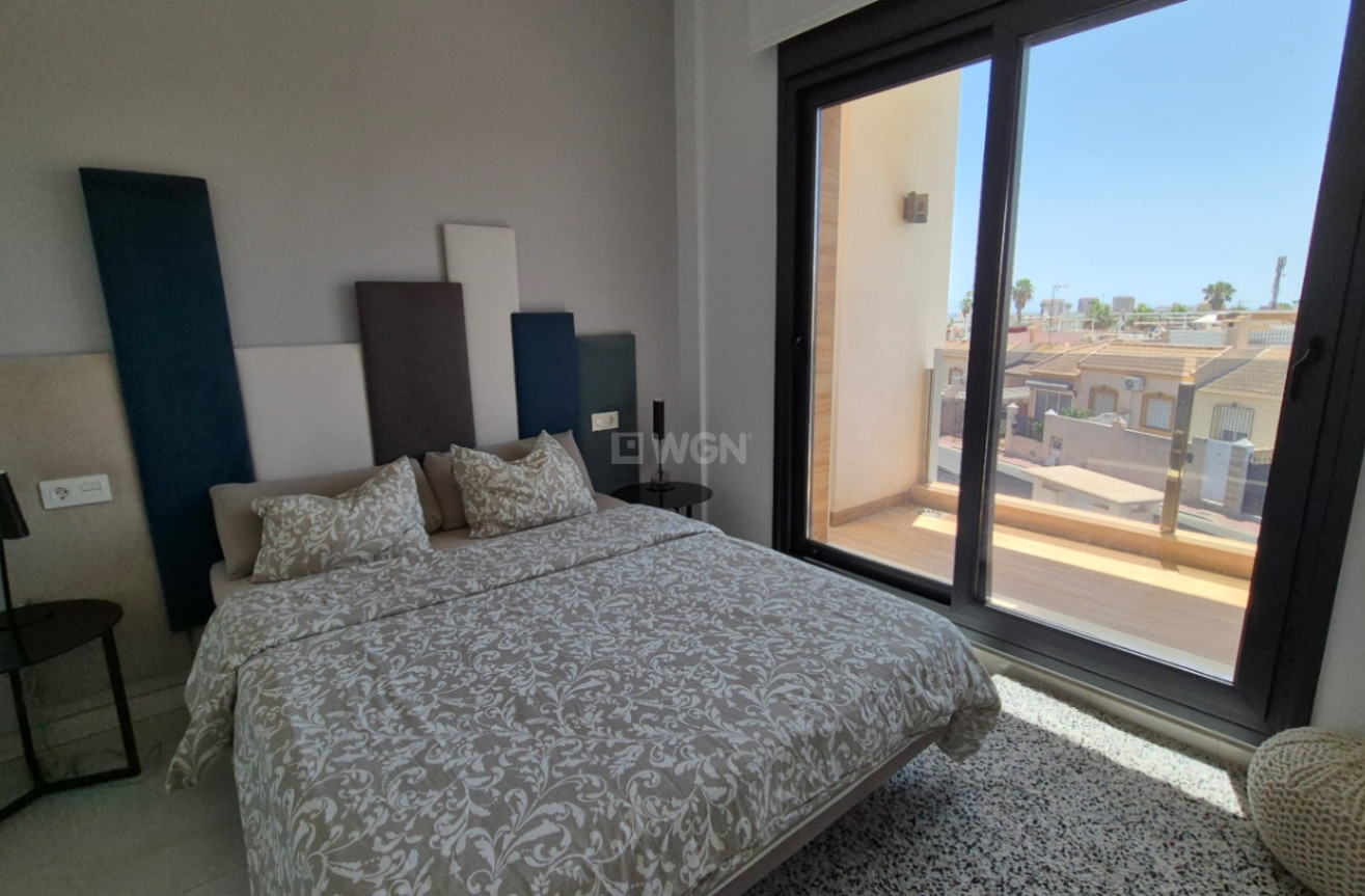 Resale - Villa - Torrevieja - Costa Blanca
