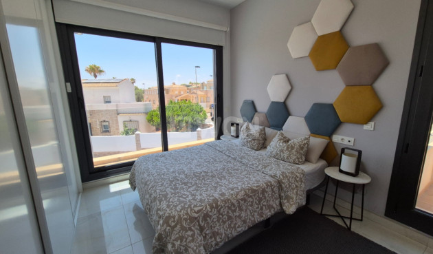 Resale - Villa - Torrevieja - Costa Blanca