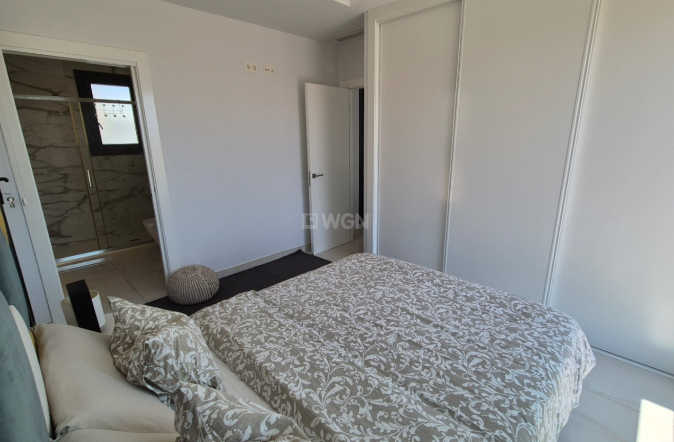 Resale - Villa - Torrevieja - Costa Blanca