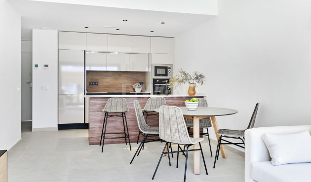 Resale - Townhouse - Torrevieja - Costa Blanca