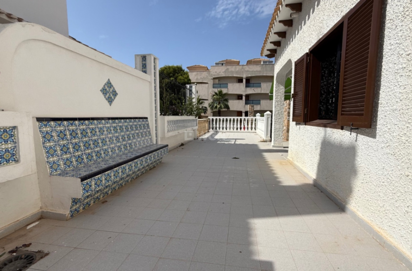 Resale - Villa - Orihuela - Inland