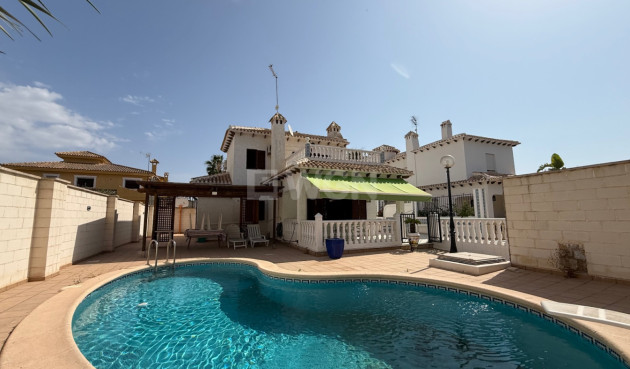 Resale - Villa - Orihuela - Inland