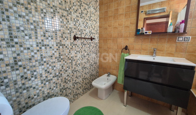 Resale - Villa - Torrevieja - Costa Blanca