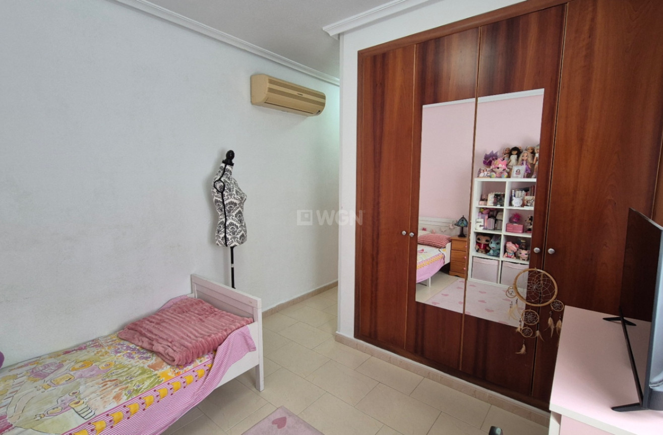 Resale - Villa - Torrevieja - Costa Blanca