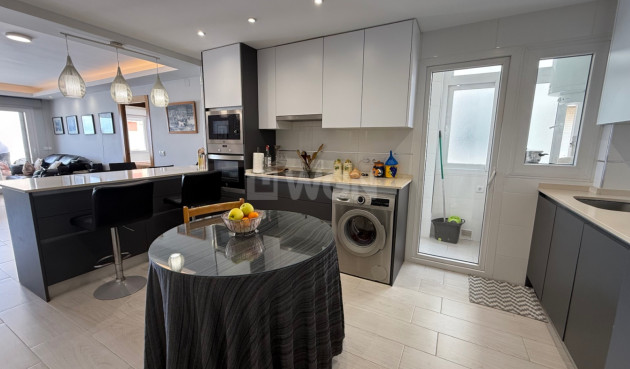 Resale - Apartment / flat - Torrevieja - Costa Blanca