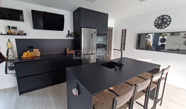 Resale - Apartment / flat - Torre de la Horadada - Costa Blanca