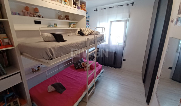 Resale - Apartment / flat - Torre de la Horadada - Costa Blanca