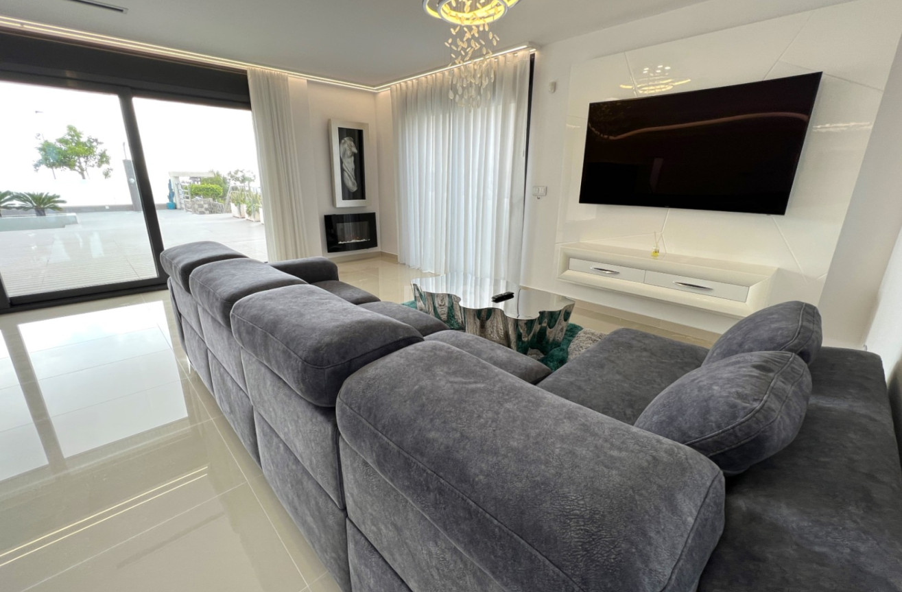 Resale - Villa - San Miguel de Salinas - Inland