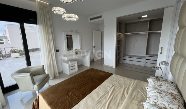 Resale - Villa - San Miguel de Salinas - Inland