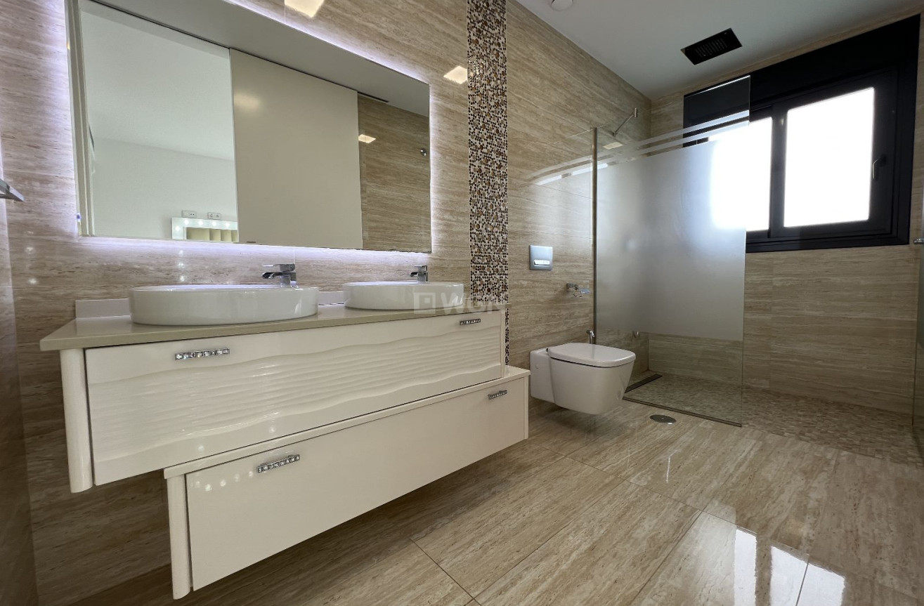 Resale - Villa - San Miguel de Salinas - Inland