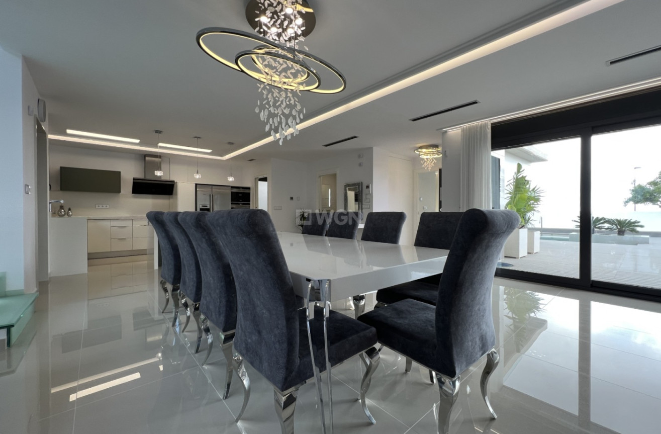 Resale - Villa - San Miguel de Salinas - Inland