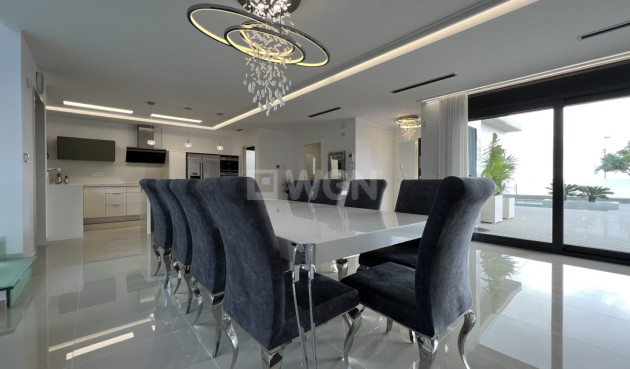 Resale - Villa - San Miguel de Salinas - Inland