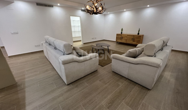 Resale - Villa - San Miguel de Salinas - Inland