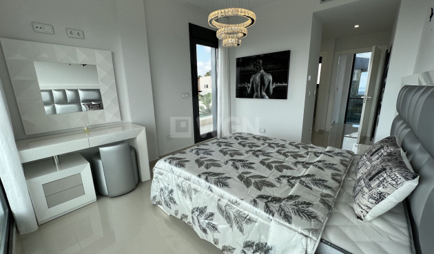 Resale - Villa - San Miguel de Salinas - Inland