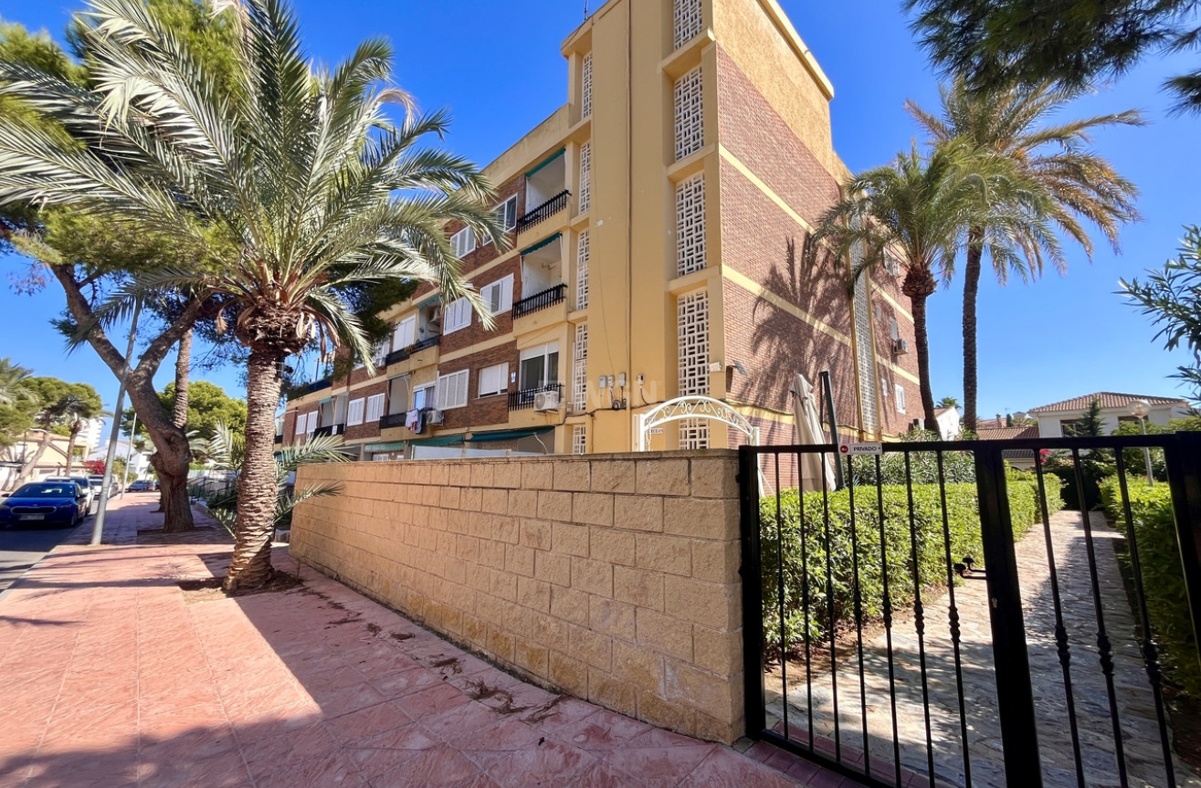 Resale - Apartment / flat - La Zenia - Costa Blanca