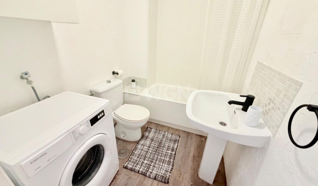 Resale - Apartment / flat - Torrevieja - La Mata Pueblo