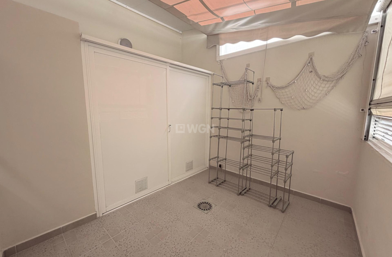 Resale - Apartment / flat - Torrevieja - La Mata Pueblo