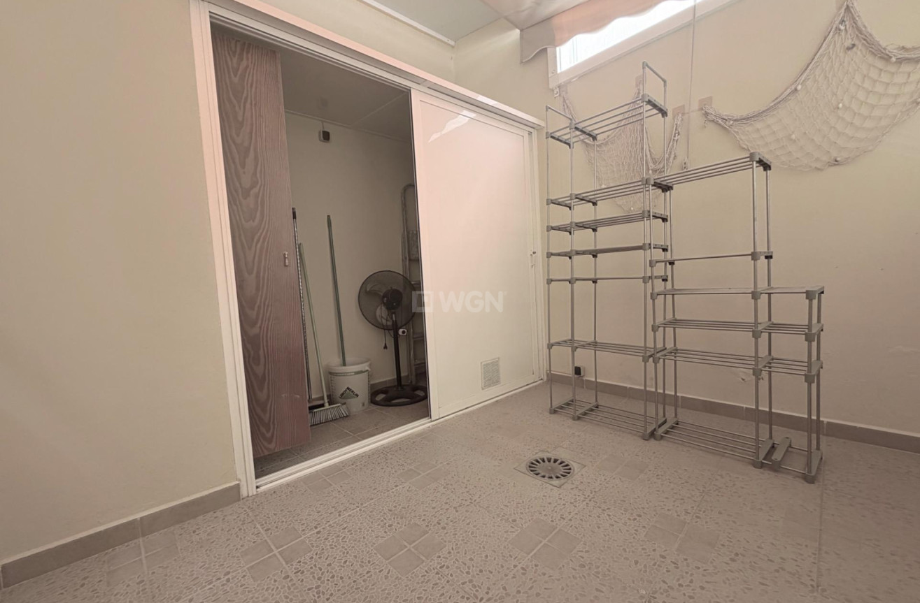 Resale - Apartment / flat - Torrevieja - La Mata Pueblo