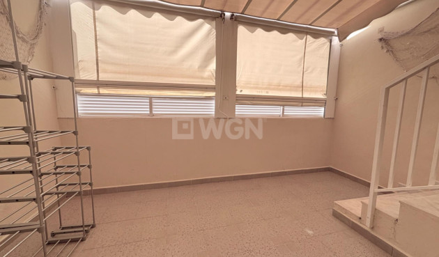 Resale - Apartment / flat - Torrevieja - La Mata Pueblo