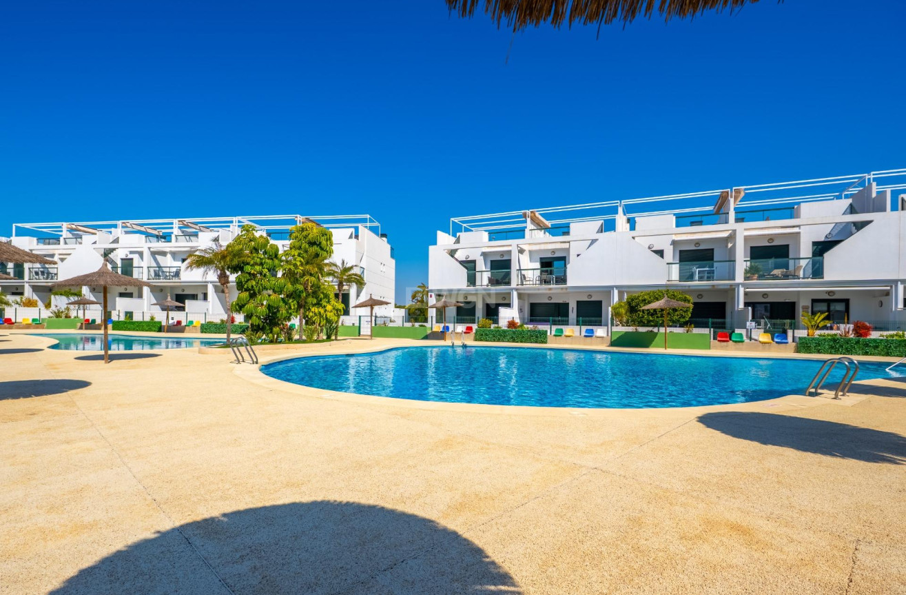 Resale - Apartment / flat - Pilar de la Horadada - Mil Palmeras