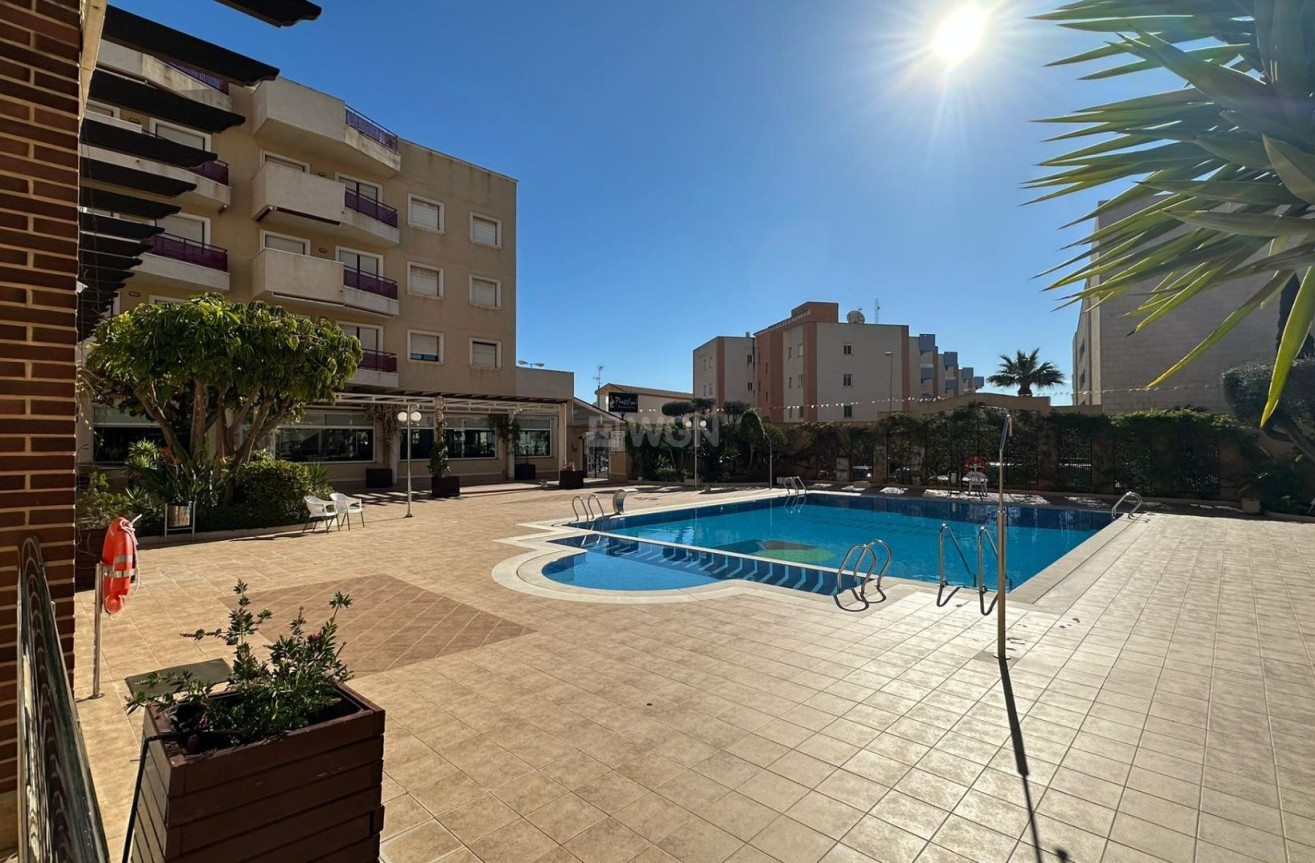 Resale - Apartment / flat - Orihuela Costa - Campoamor