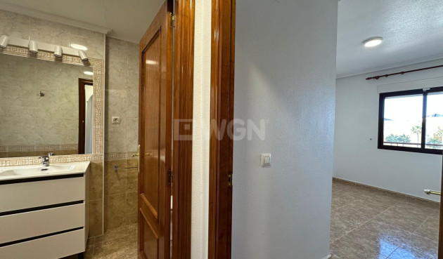 Resale - Apartment / flat - Orihuela Costa - Campoamor