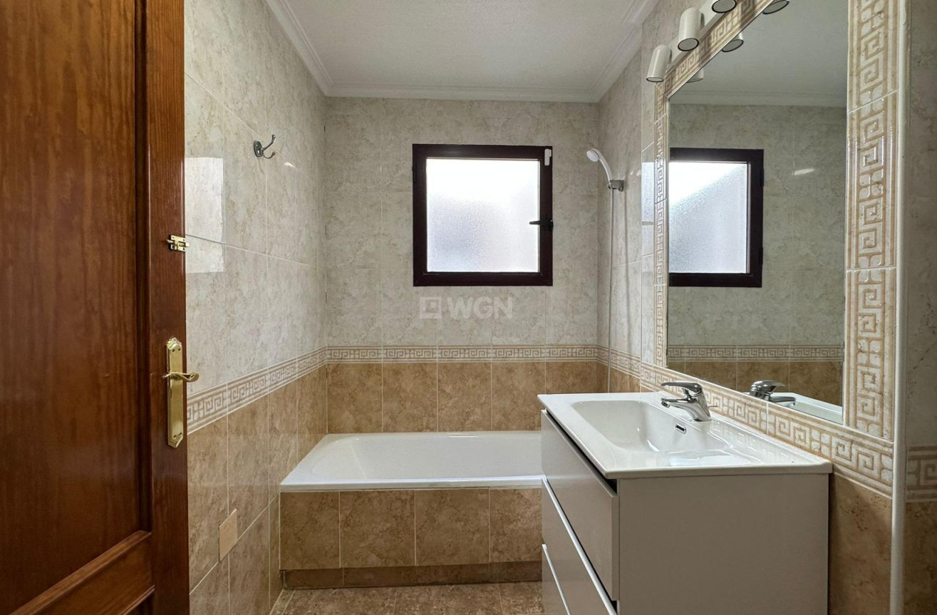 Resale - Apartment / flat - Orihuela Costa - Campoamor