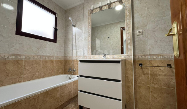 Resale - Apartment / flat - Orihuela Costa - Campoamor