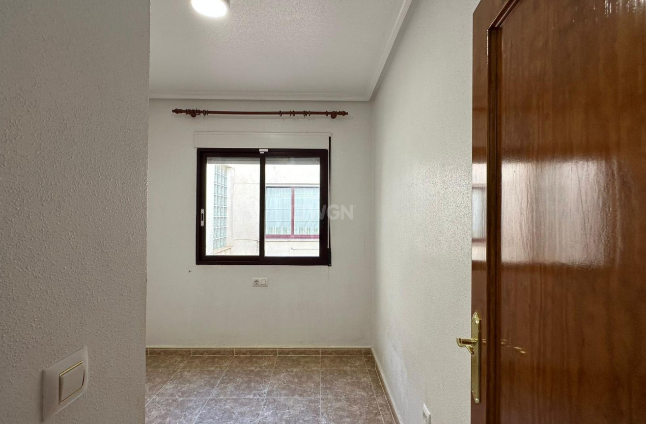 Resale - Apartment / flat - Orihuela Costa - Campoamor