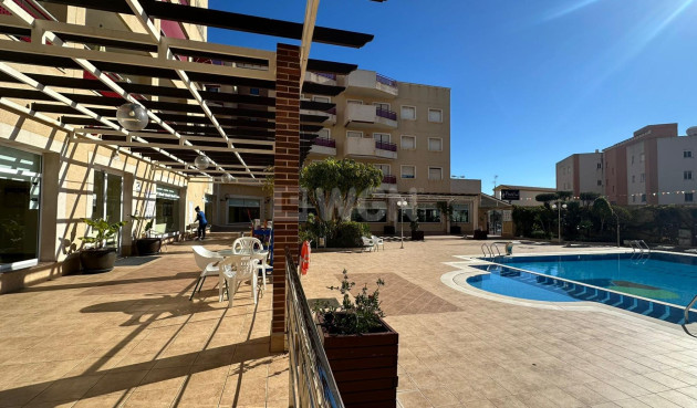 Resale - Apartment / flat - Orihuela Costa - Campoamor