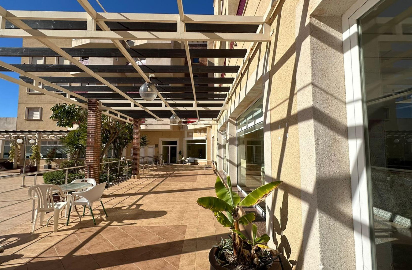 Resale - Apartment / flat - Orihuela Costa - Campoamor