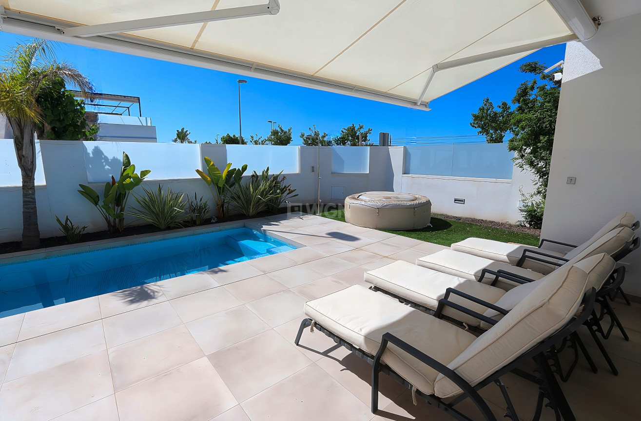 Resale - Villa - Pilar de la Horadada - Costa Blanca