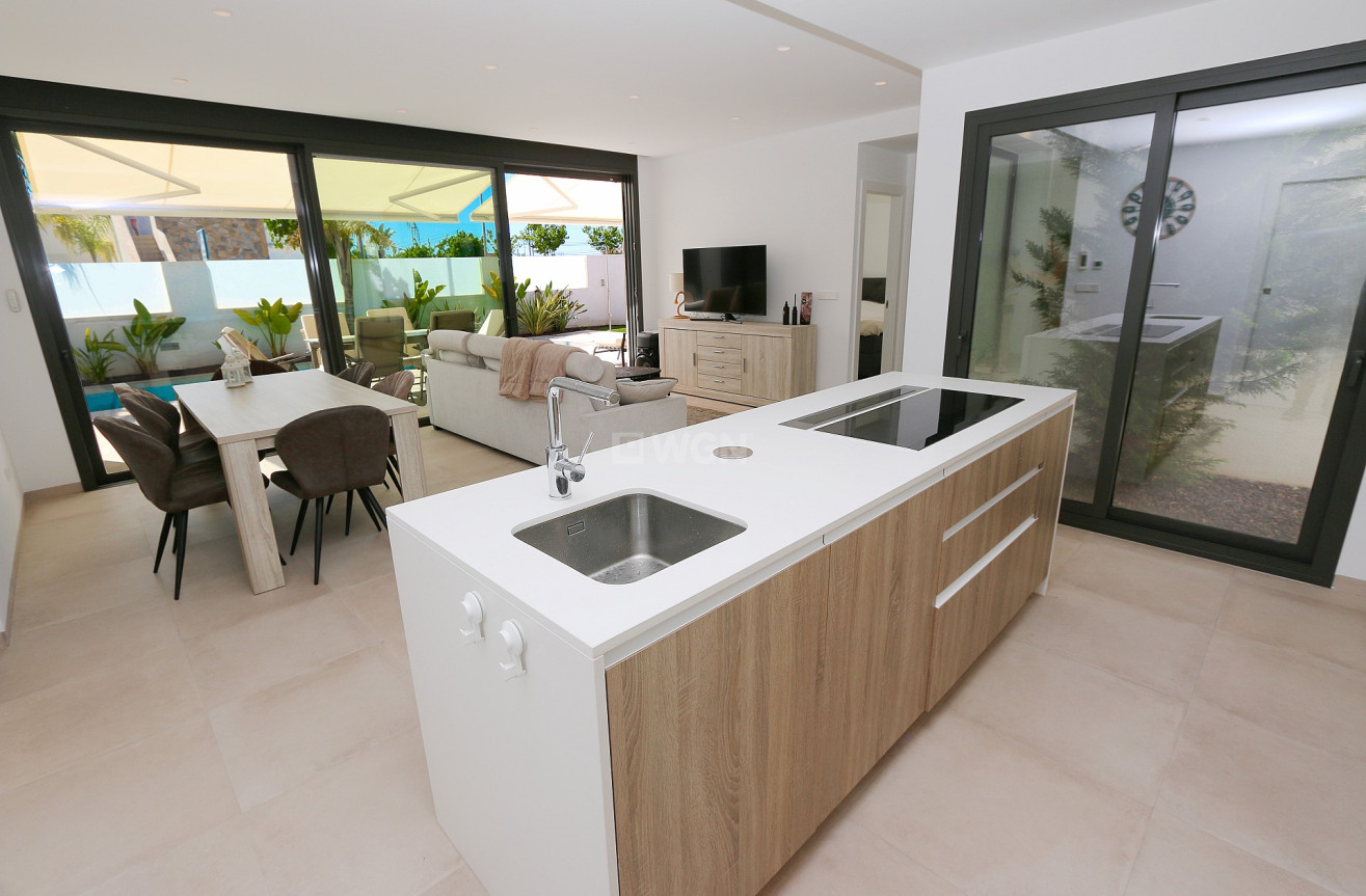 Resale - Villa - Pilar de la Horadada - Costa Blanca