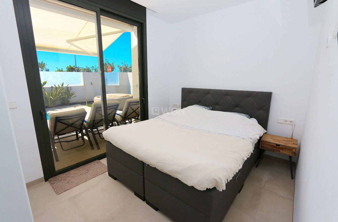 Resale - Villa - Pilar de la Horadada - Costa Blanca