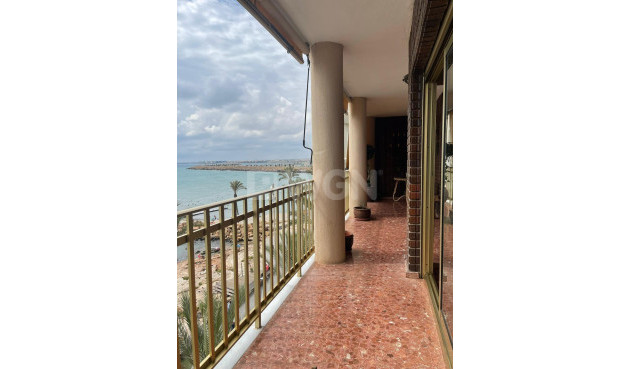 Resale - Apartment / flat - Torrevieja - Las Piscinas Naturales