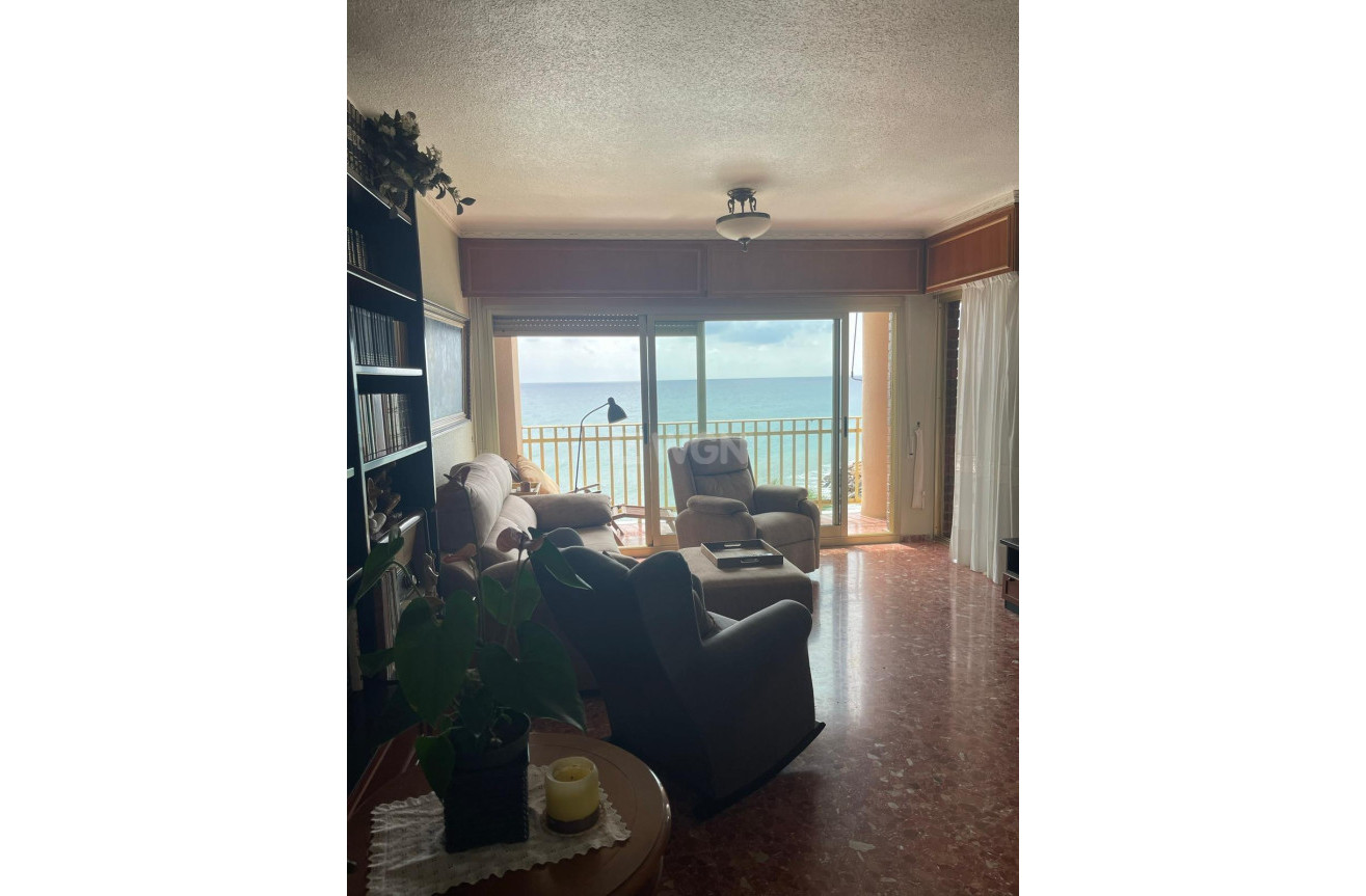 Resale - Apartment / flat - Torrevieja - Las Piscinas Naturales