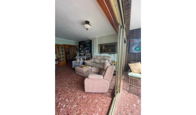 Resale - Apartment / flat - Torrevieja - Las Piscinas Naturales