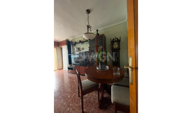 Resale - Apartment / flat - Torrevieja - Las Piscinas Naturales