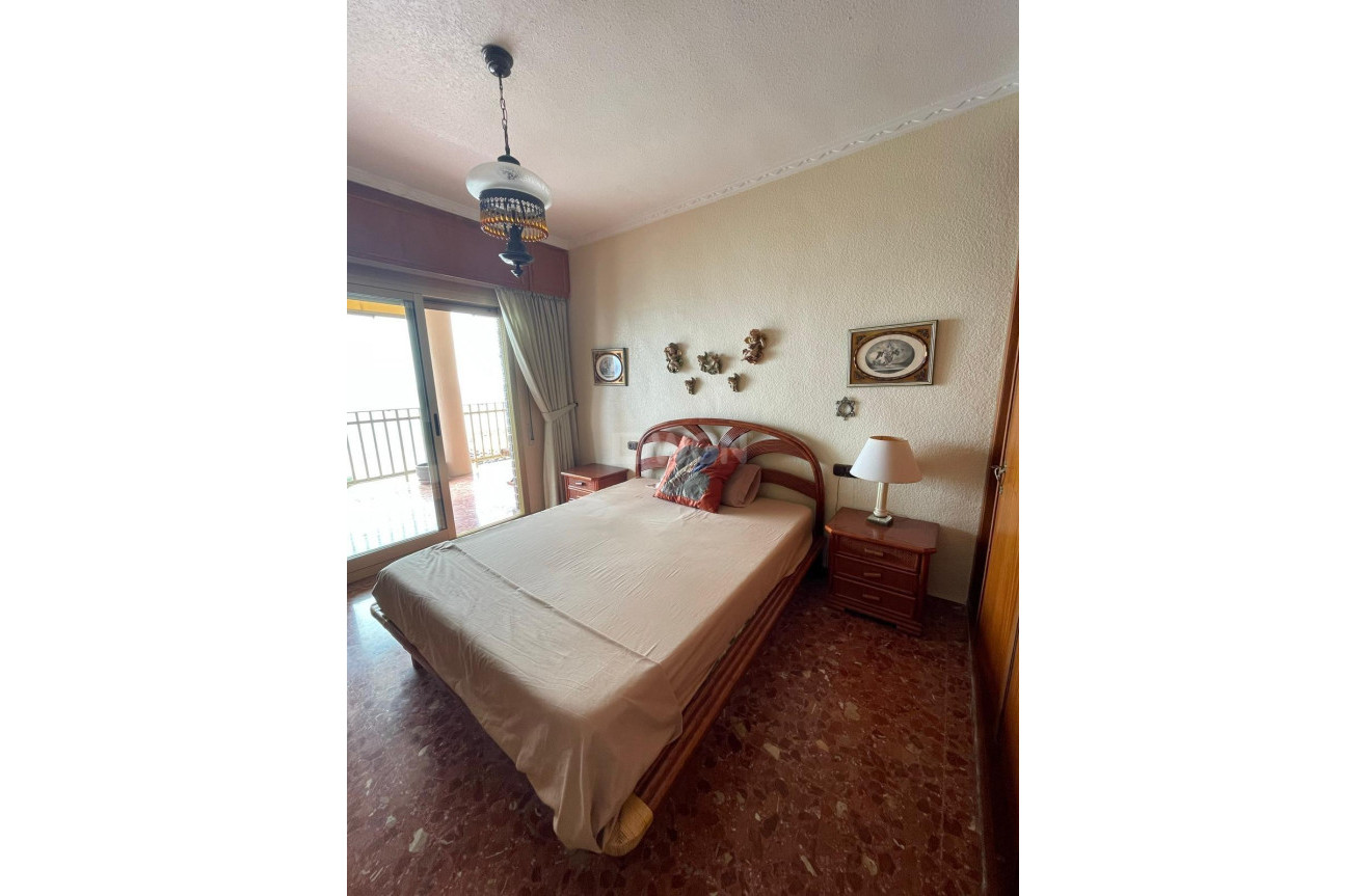 Resale - Apartment / flat - Torrevieja - Las Piscinas Naturales