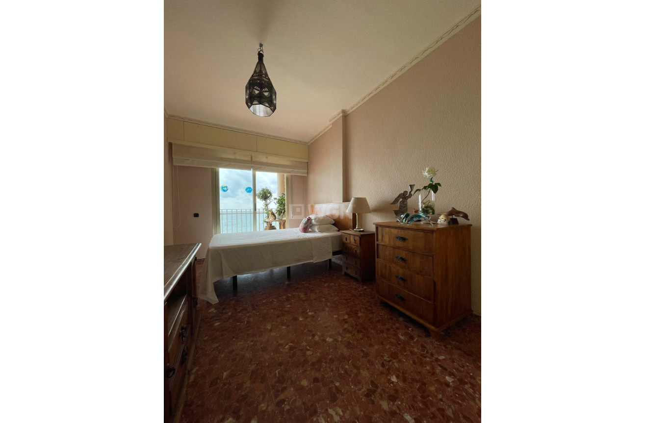 Resale - Apartment / flat - Torrevieja - Las Piscinas Naturales