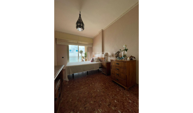 Resale - Apartment / flat - Torrevieja - Las Piscinas Naturales