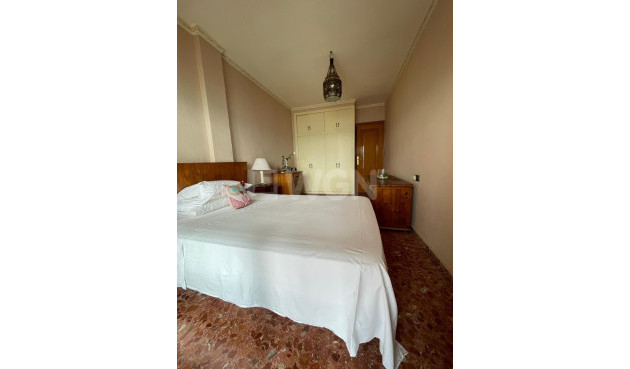 Resale - Apartment / flat - Torrevieja - Las Piscinas Naturales