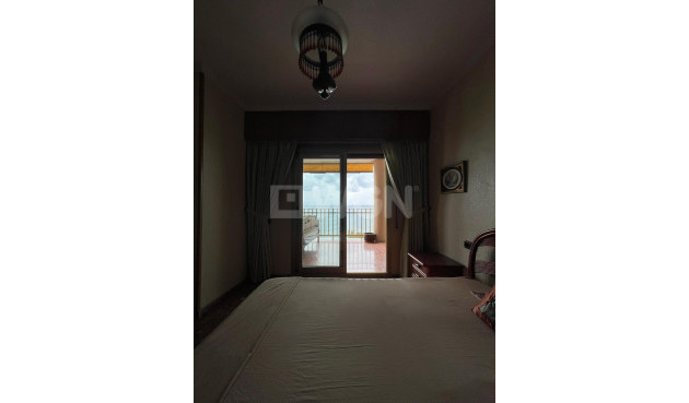 Resale - Apartment / flat - Torrevieja - Las Piscinas Naturales