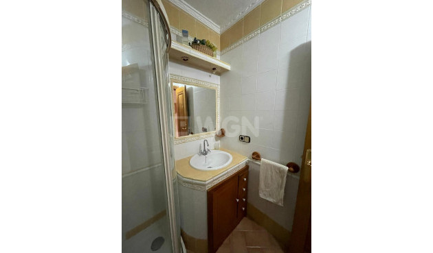 Resale - Apartment / flat - Torrevieja - Las Piscinas Naturales