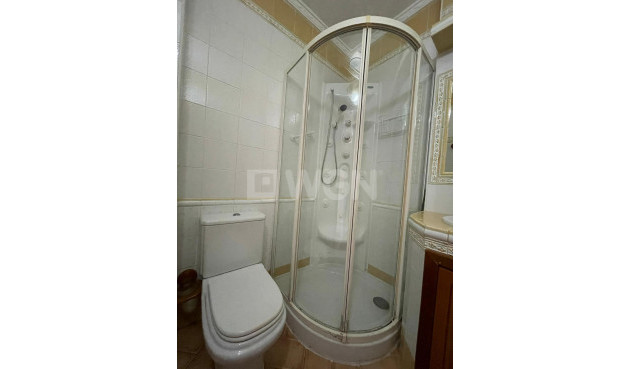Resale - Apartment / flat - Torrevieja - Las Piscinas Naturales