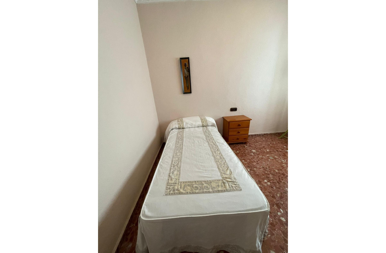 Resale - Apartment / flat - Torrevieja - Las Piscinas Naturales