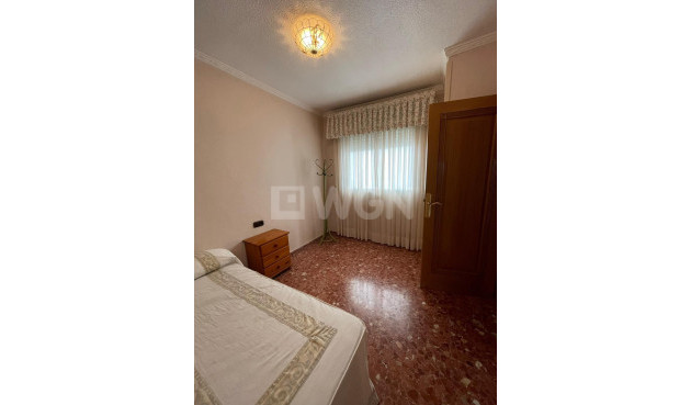 Resale - Apartment / flat - Torrevieja - Las Piscinas Naturales