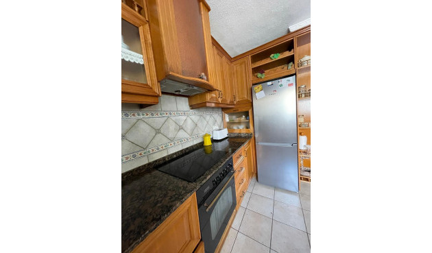 Resale - Apartment / flat - Torrevieja - Las Piscinas Naturales