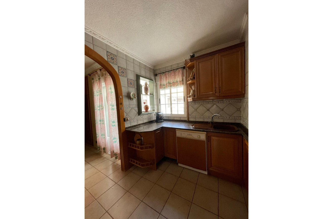 Resale - Apartment / flat - Torrevieja - Las Piscinas Naturales