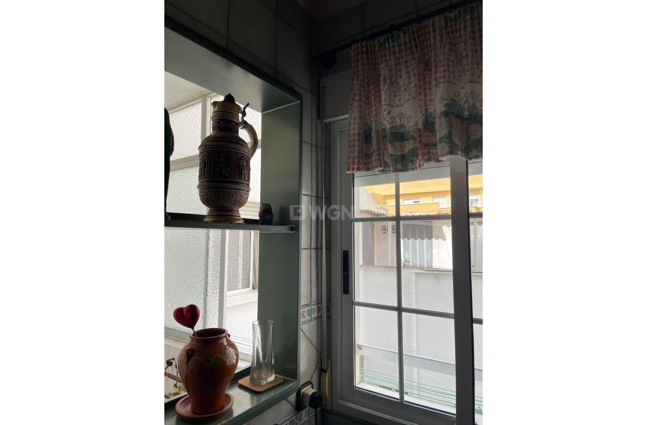 Resale - Apartment / flat - Torrevieja - Las Piscinas Naturales